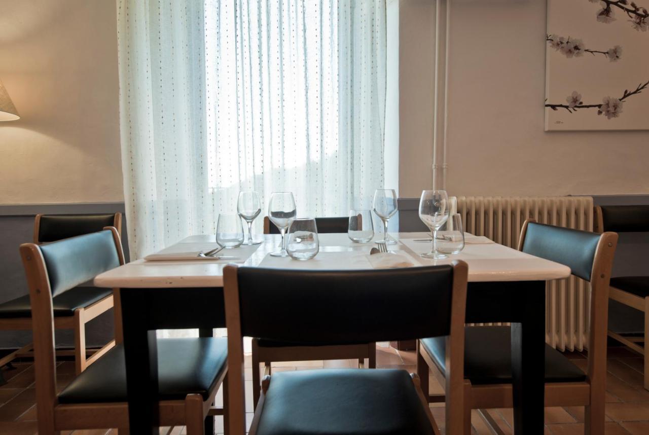 Hostal La Salut De Terrades Zewnętrze zdjęcie