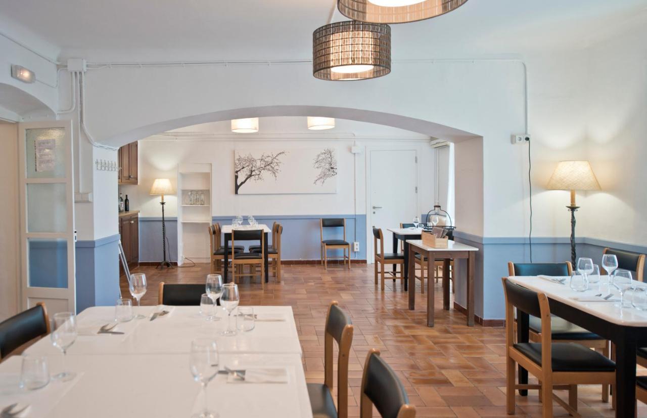 Hostal La Salut De Terrades Zewnętrze zdjęcie