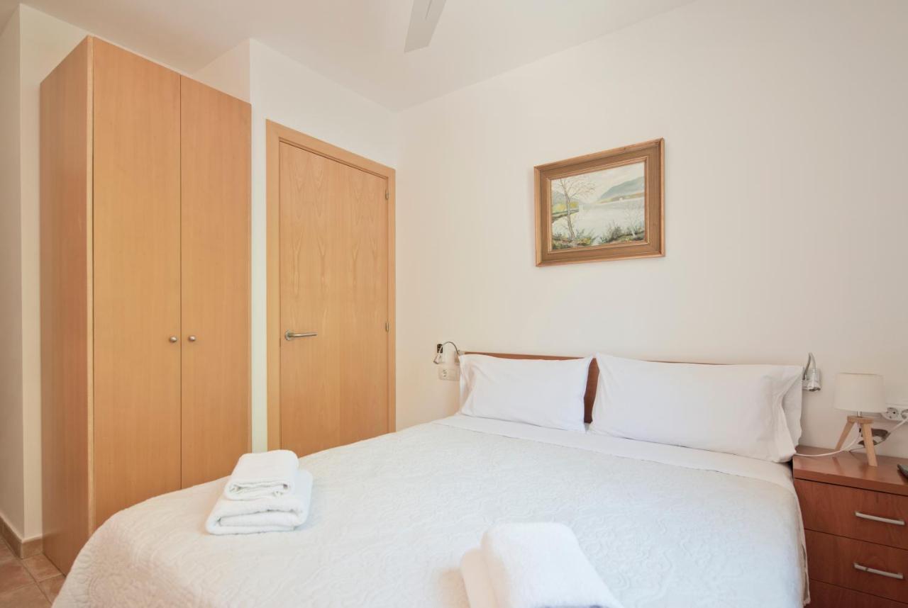 Hostal La Salut De Terrades Zewnętrze zdjęcie