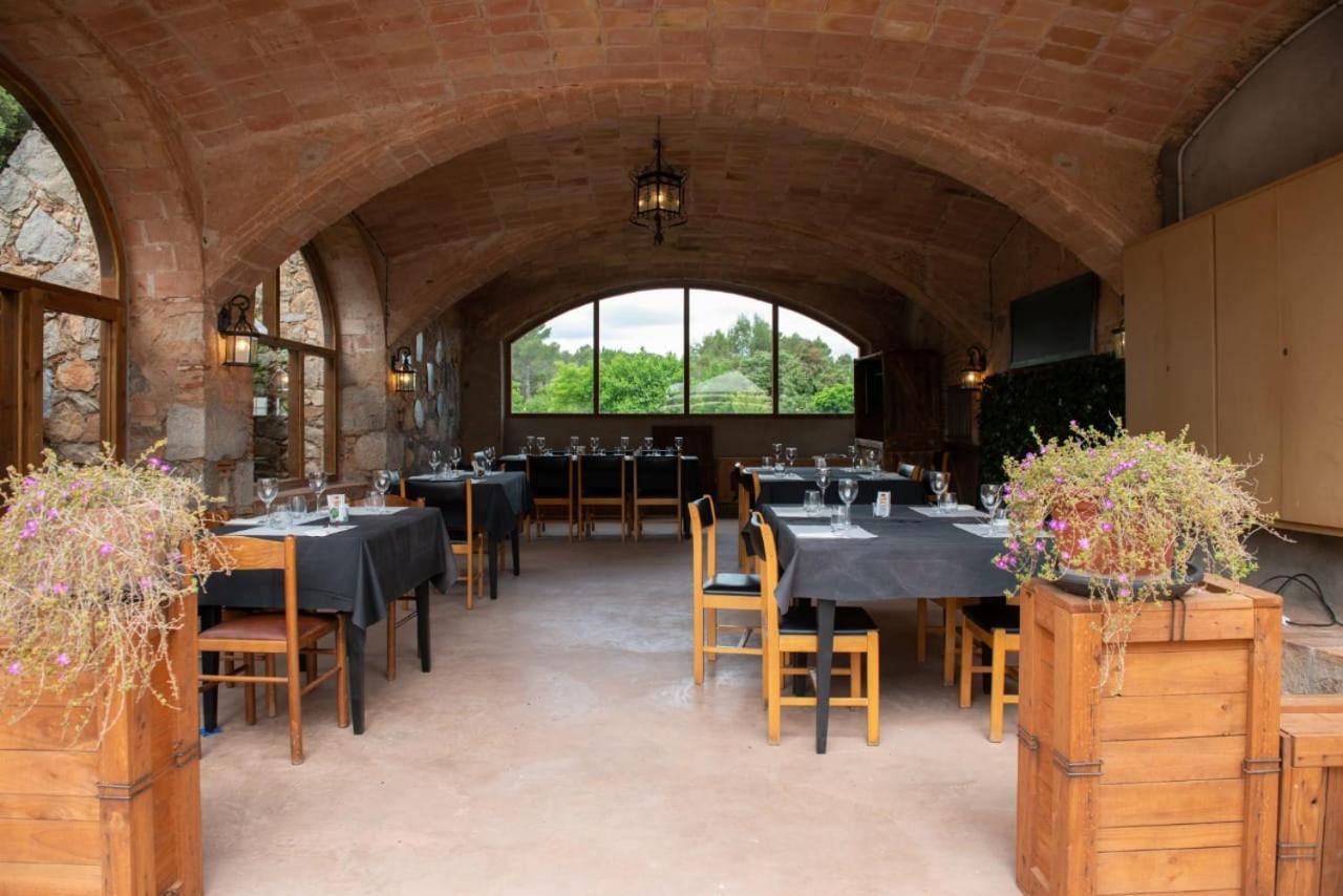 Hostal La Salut De Terrades Zewnętrze zdjęcie