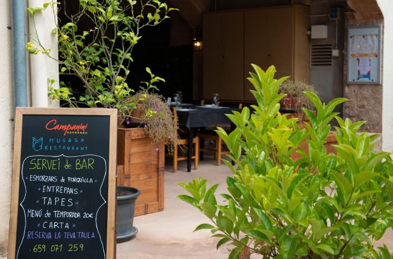 Hostal La Salut De Terrades Zewnętrze zdjęcie
