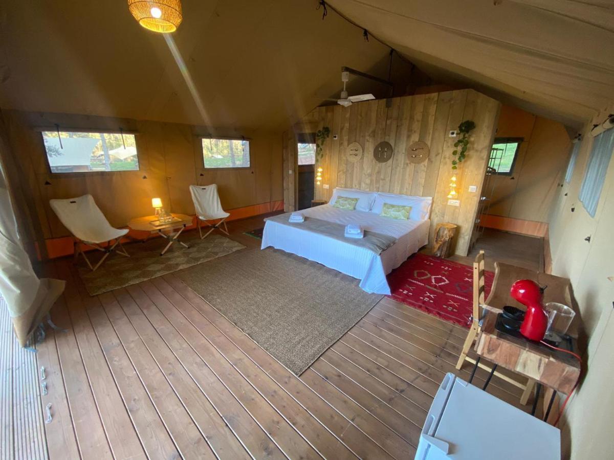 Hostal La Salut De Terrades Zewnętrze zdjęcie