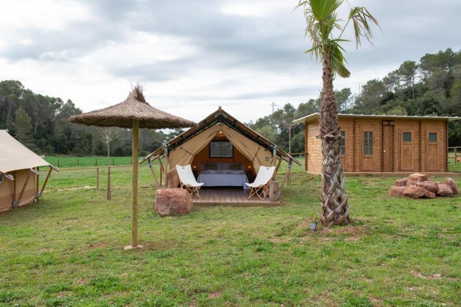 Hostal La Salut De Terrades Zewnętrze zdjęcie