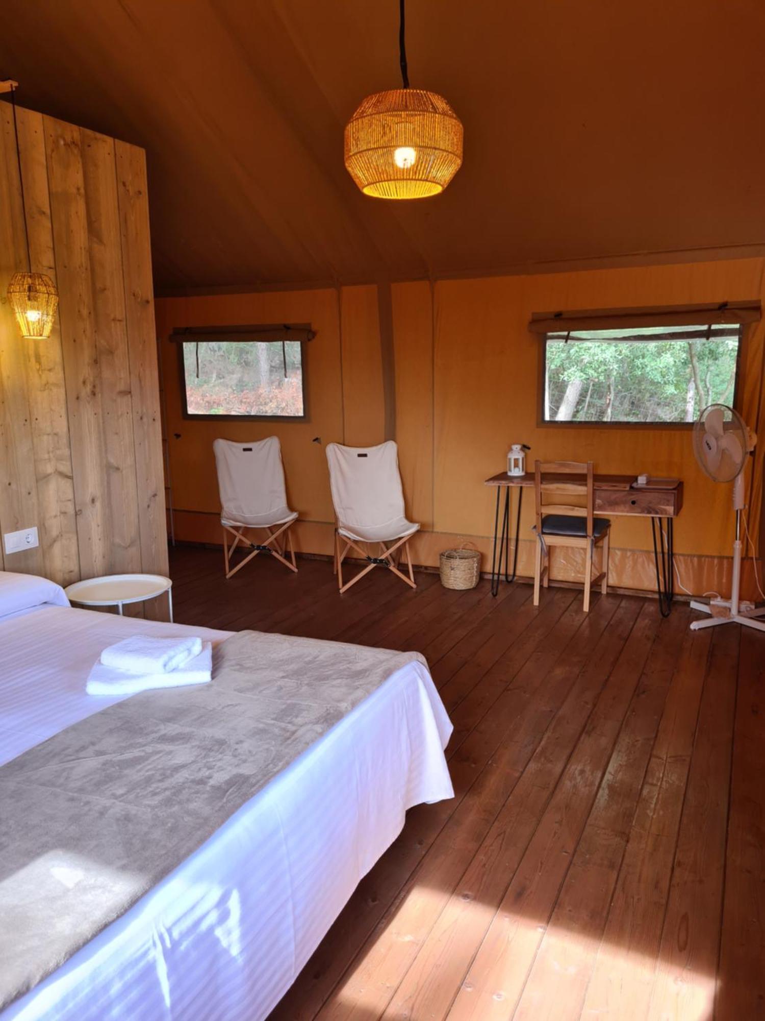 Hostal La Salut De Terrades Zewnętrze zdjęcie