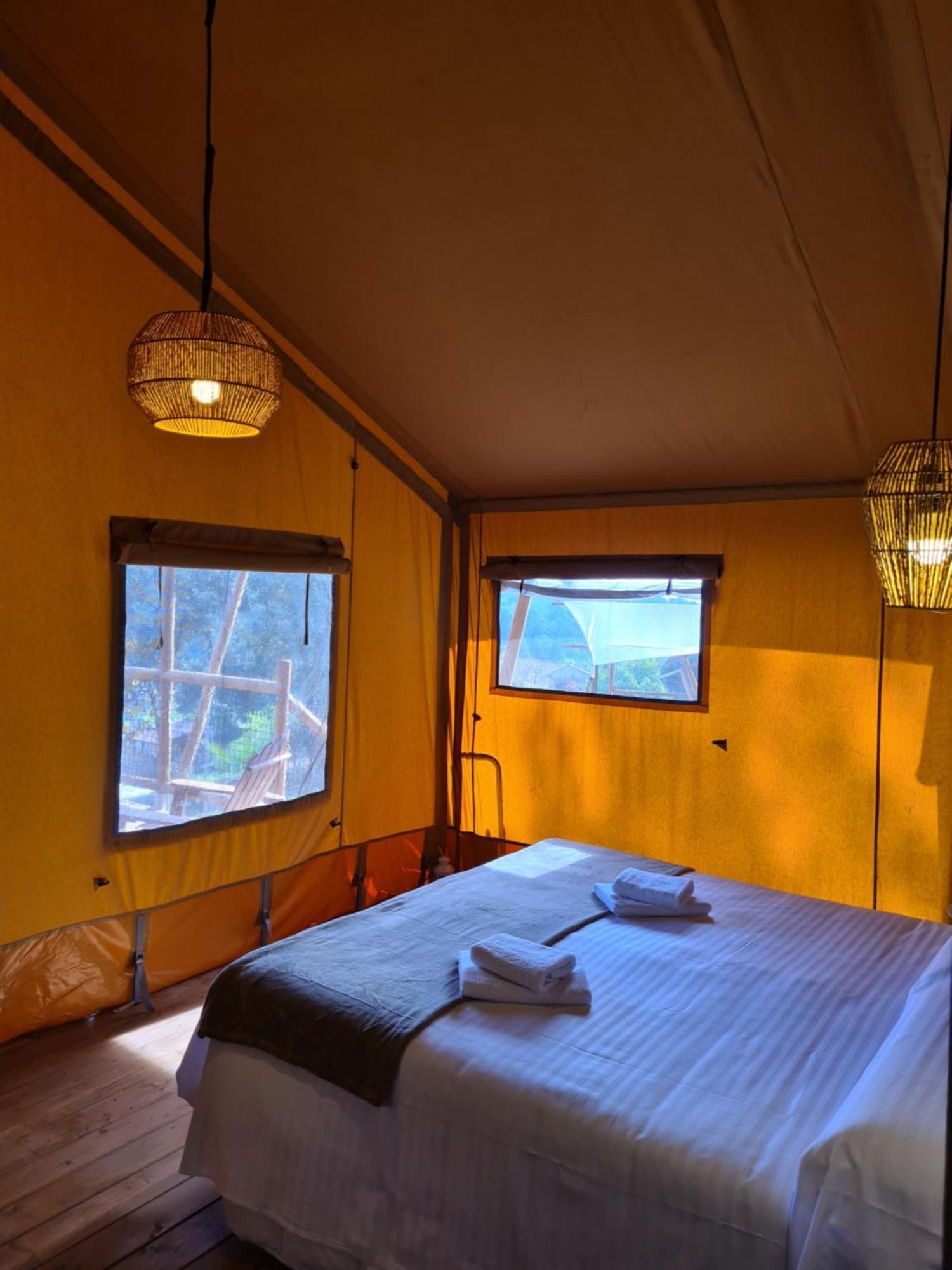 Hostal La Salut De Terrades Zewnętrze zdjęcie