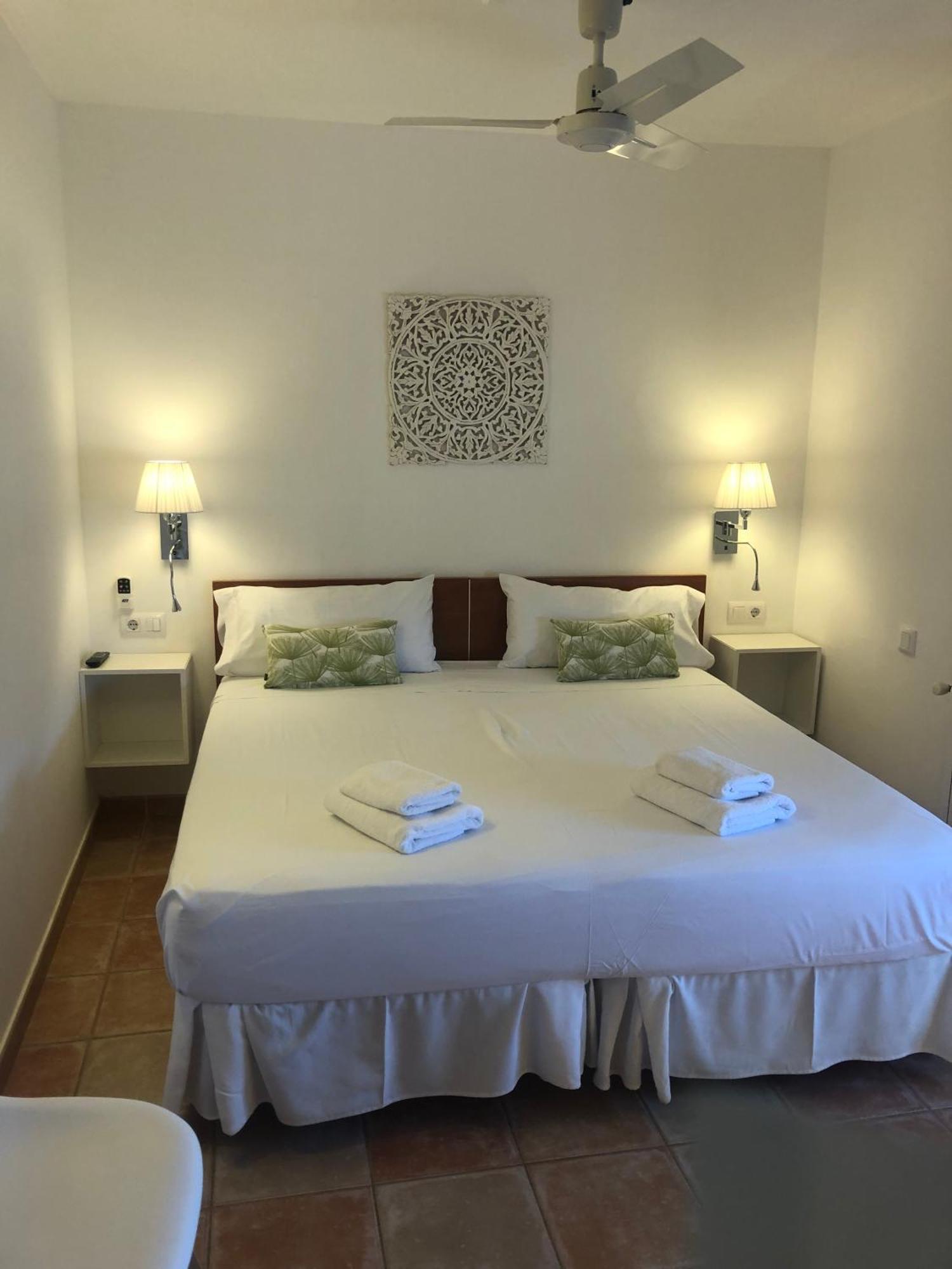 Hostal La Salut De Terrades Zewnętrze zdjęcie