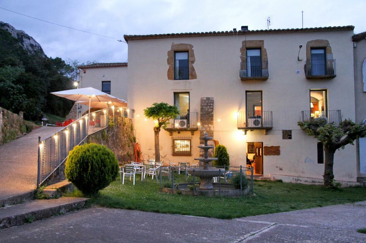 Hostal La Salut De Terrades Zewnętrze zdjęcie